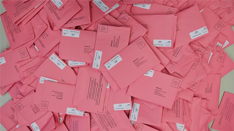 Bundestag: Die wichtigsten Fragen und Antworten zur Briefwahl Briefwahl muss bis spätestens Freitag, 21. Februar, 15 Uhr, beantragt werden.