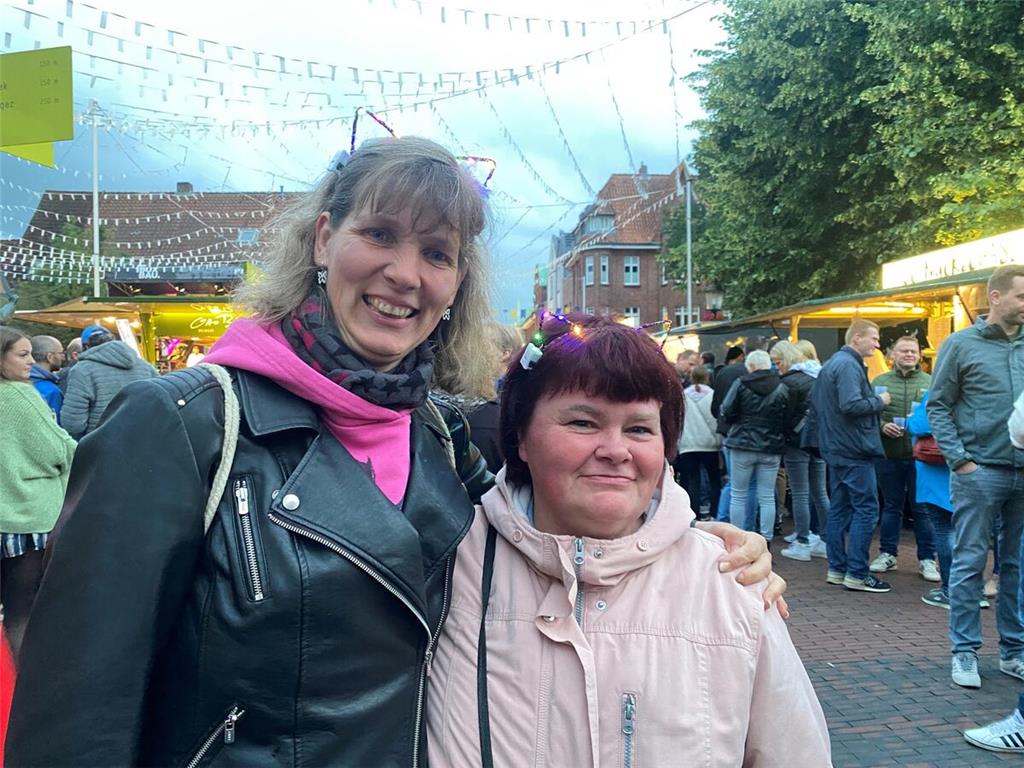 Britta Vieregge und Manuela Schmickler wollen einfach mal rauskommen und Spaß ha...