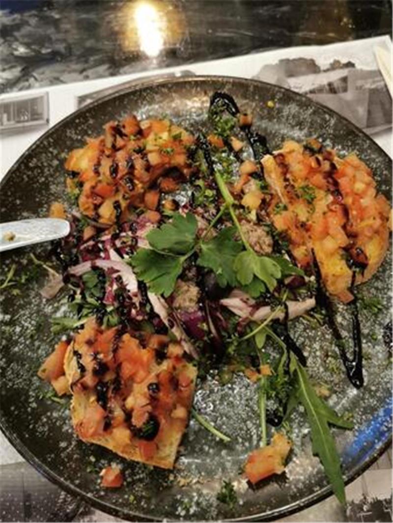„Mein Lokal, dein Lokal“: Das war der dritte Tag des Restaurant-Wettstreits Bruschetta.Foto: Fröhlich