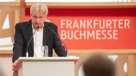 Buchmessen-Direktor Juergen Boos hat den Terror-Angriff auf Israel aufs Schärfste verurteilt.