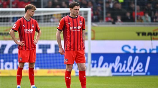 Budu Siwsiwadse und Jan Schöppner steigen mit Heidenheim ab.