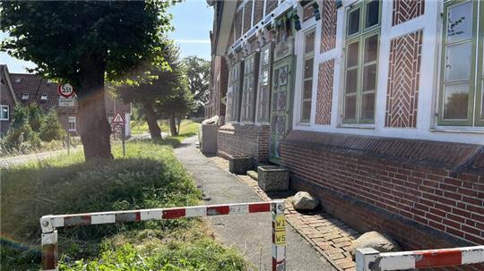 Bürger wünschen sich bessere Wege auf den Deichen in ihrer Dorfregion Jork.