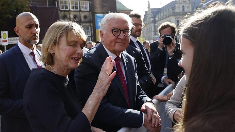 Bürgerinnen und Bürger hatten die Gelegenheit, Spitzenpolitikern ganz nah zu kommen. 