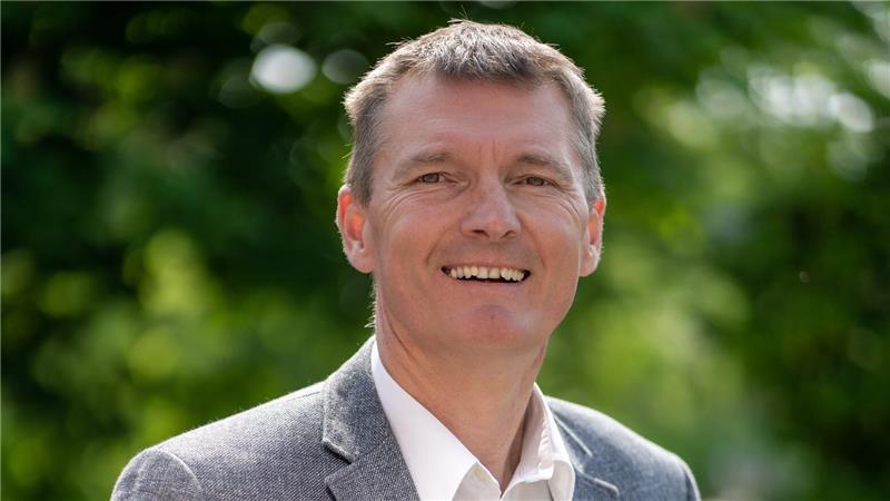 FWG Aue lädt zum Bürgerdialog in der Oberschul-Mensa ein Bürgermeister Jörk Philippsen (FWG Aue).