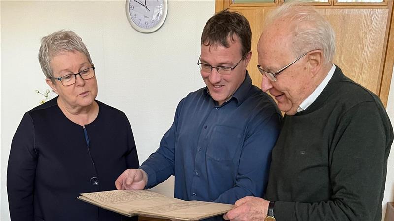 Bürgermeisterin Margitta Bertram, Gemeindedirektor Martin Wist und Alt-Bürgermeister Horst Wartner.