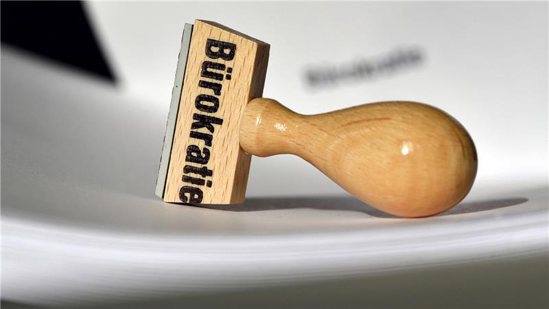 Bürokratieabbau haben sich schon mehrere Bundesregierungen auf die Fahnen geschrieben, nur haben die meisten Bürgerinnen und Bürger den Eindruck, dass die Last unter dem Strich nicht sinkt. (Symbolbild)