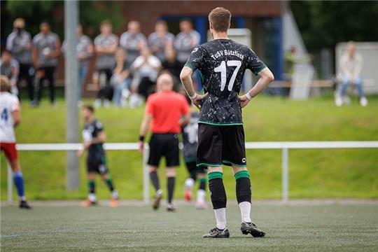 Bützfleth muss nun für viele Spiele auf Niklas Stange verzichten. Foto: Jörg Struwe/Picselweb