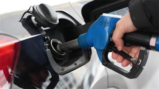 Bund und Länder stellen für den neuen Tankrabatt rund 2,5 Milliarden Euro bereit. (Symbolbild)