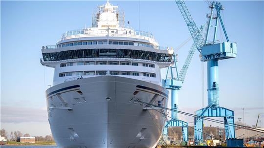 Bund und Land sind mit jeweils 40 Prozent an der Meyer Werft beteiligt. (Archivbild)