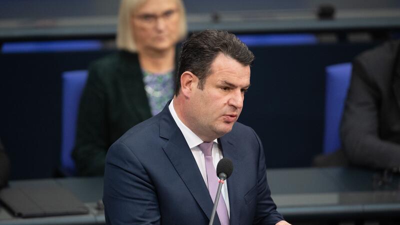Minister Heil warnt: Nicht wegen Bürgergeld kündigen Bundesarbeitsminister Hubertus Heil unterstrich in der ARD-Sendung „hart, aber fair“ Arbeit müsse sich lohnen.
