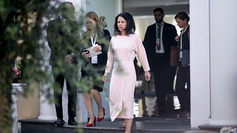Krieg gegen die Ukraine: So ist die Lage Bundesaußenministerin Annalena Baerbock beim Treffen der G7-Außenminister auf Capri.
