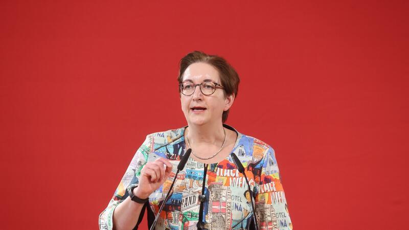Bundesbauministerin Klara Geywitz ist mit Blick auf die demografische Entwicklung in Deutschland besorgt.