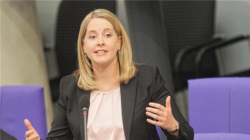 Bundesbauministerin Verena Hubertz will die Baukosten drücken und mehr Wohnraum schaffen