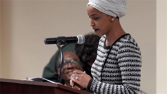 Bundesbeamte haben laut US-Medien eine Durchsuchung bei der linken demokratischen US-Abgeordneten Ilhan Omar durchgeführt. (Archivbild)