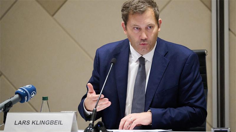 Bundesfinanzminister Lars Klingbeil (SPD) will Deutschland im Rennen um EZB-Spitzenposten positionieren (Archivbild)
