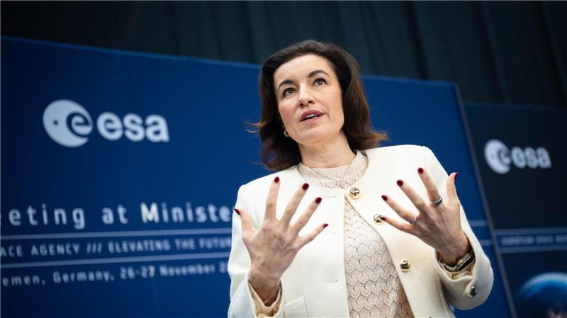 Bundesforschungsministerin Dorothee Bär würde gerne zum Mond fliegen. (Archivbild)