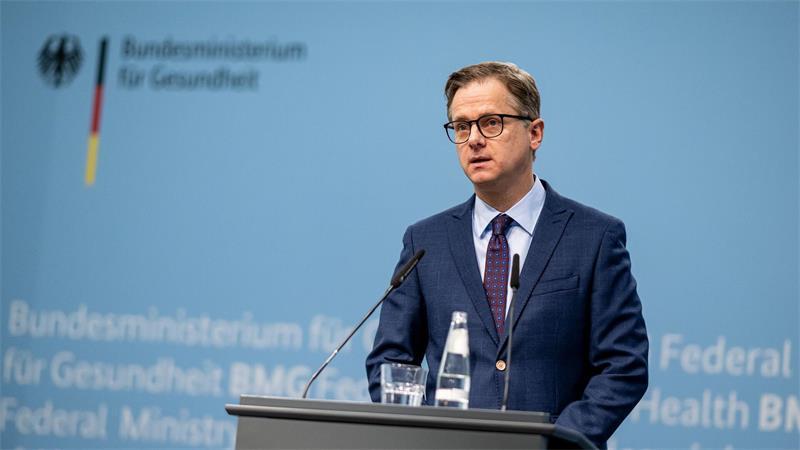 Bundesgesundheitsminister Carsten Linnemann (CDU) will bis zum Sommer 2027 eine größere Pflegereform umsetzen.