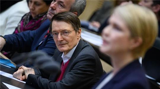 Bundesgesundheitsminister Karl Lauterbach (SPD) hält Transparenz für dringend erforderlich.