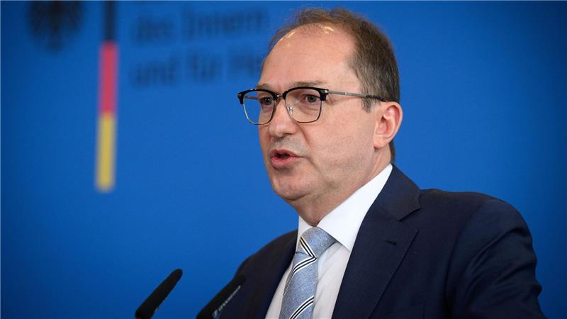 Bundesinnenminister Alexander Dobrindt (CSU) hatte schon vor seinem Amtsantritt Verschärfungen in der Migrationspolitik angekündigt.