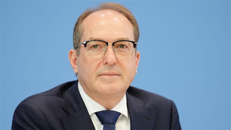 EU-Bericht: Italien blockiert Rücknahme von Asylbewerbern Bundesinnenminister Alexander Dobrindt (CSU) verkündete vergangenes Jahr Vereinbarungen mit Italien und Griechenland. (Archivbild)