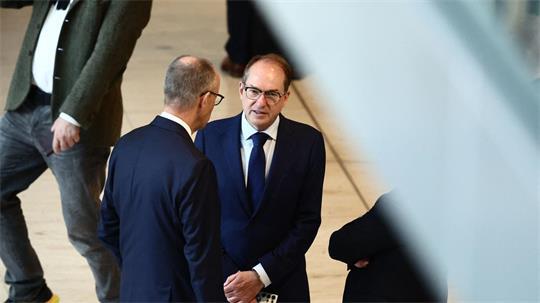 Bundesinnenminister Alexander Dobrindt zeichnet für das Bundespolizeigesetz verantwortlich. 