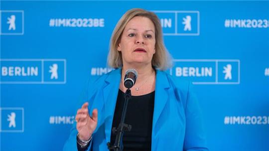 Bundesinnenminister Nancy Faeser nimmt das IOC in die Pflicht.