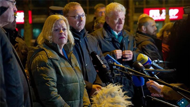 Bundesinnenministerin Nancy Faeser fuhr nach der Tat nach München.