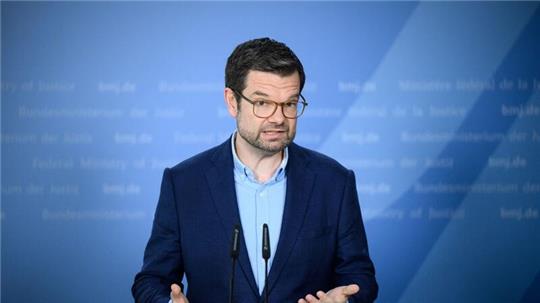 Bundesjustizminister Buschmann will die öffentliche Verwaltung von überflüssiger Bürokratie befreien.