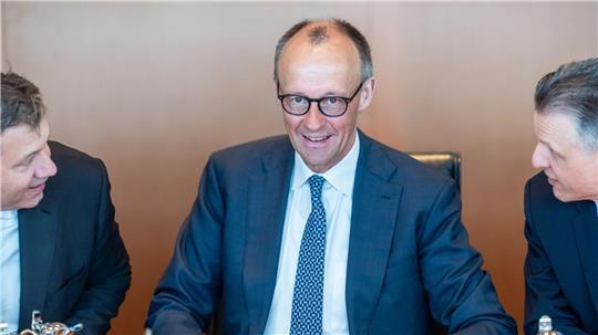 Bundeskanzler Friedrich Merz (CDU) und sein Kabinett haben im ersten Jahr einige Gesetze auf den Weg gebracht. (Archivfoto)