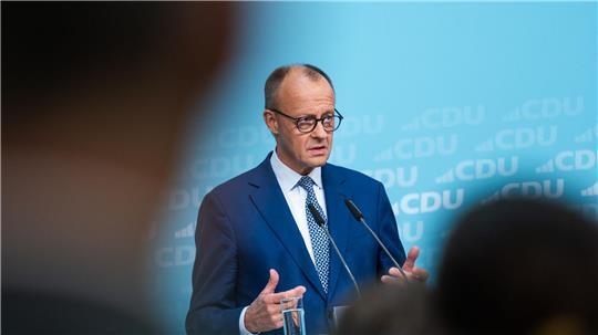 Bundeskanzler Friedrich Merz und weitere europäische Regierungschefs stützen die Position von Donald Trump.