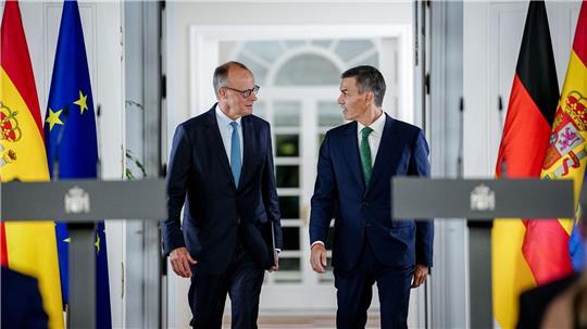 Bundeskanzler Merz betont bei seinem Antrittsbesuch in Madrid, dass Deutschland an der Seite Israels stehe. 