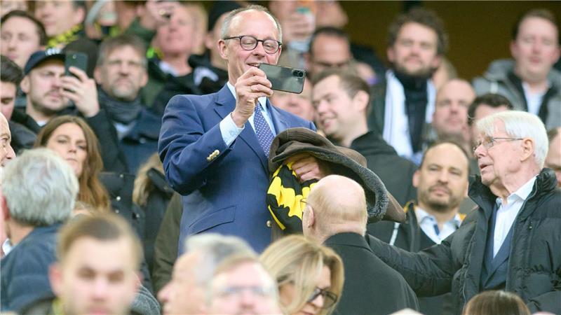Bundeskanzler Merz zu Besuch beim BVB