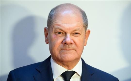 Bundeskanzler Olaf Scholz (SPD) muss keine Augenklappe mehr tragen.