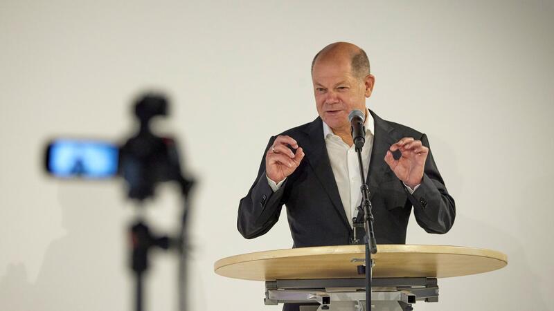 Scholz will Konsens mit Ländern und Opposition bei Migration Bundeskanzler Olaf Scholz (SPD) zeigt sich nach dem Migrationsgipfel zuversichtlich.