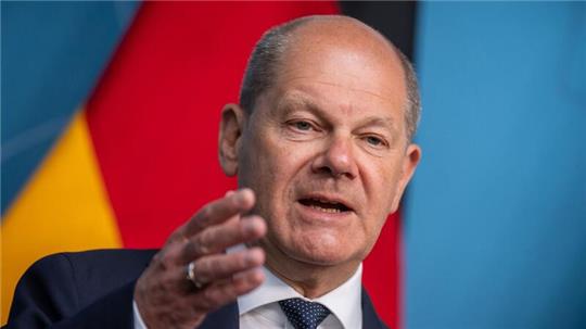 Bundeskanzler Olaf Scholz äußert sich in Schweden zur möglichen Wiedereinführung der Wehrpflicht.