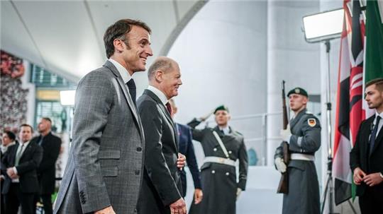 Bundeskanzler Olaf Scholz empfängt Frankreichs Präsident Emmanuel Macron im November 2023 in Berlin.