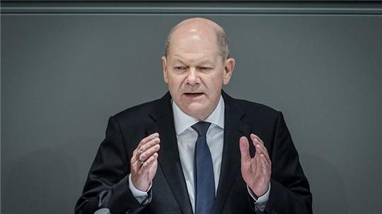 Bundeskanzler Olaf Scholz gibt vor dem Bundestag eine Regierungserklärung zum Europäischen Rat ab.