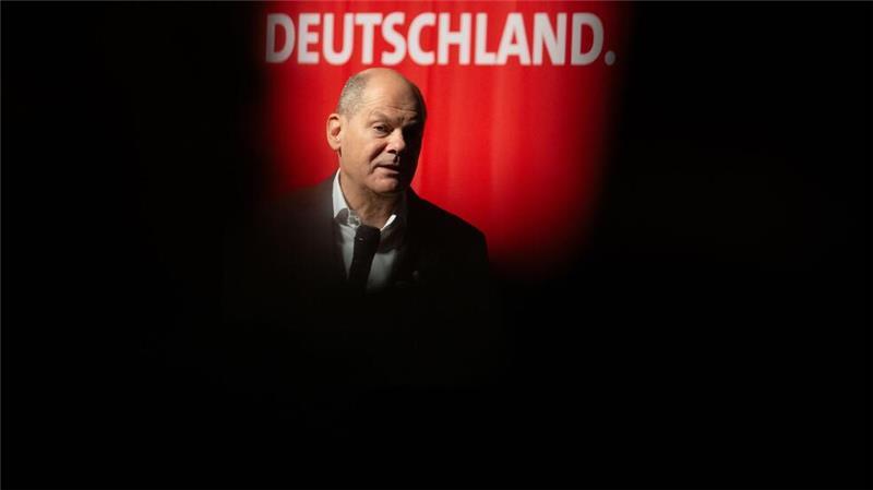 Bundeskanzler Scholz beim m Wahlkampfauftritt im Bürgerhaus