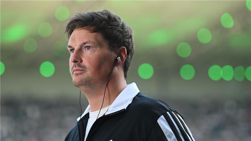 Glücklicher Punktgewinn für den HSV bei schwachem 0:0 Bundesliga-Debüt für HSV-Coach Polzin.