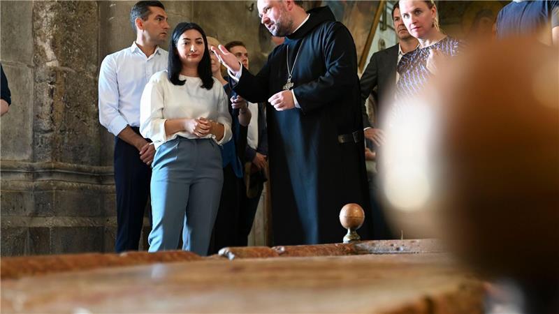 Alabali Radovan verurteilt Siedlergewalt gegen Palästinenser Bundesministerin besucht palästinensische Gebiete