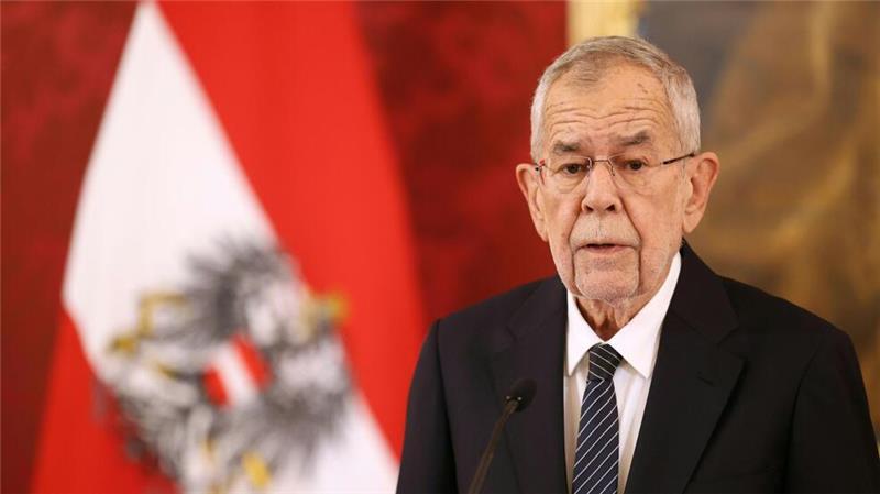 FPÖ-Triumph bei Wahl in Österreich - Staatsoberhaupt mahnt Bundespräsident Van der Bellen selbst will mögliche Bündnisse sondieren.