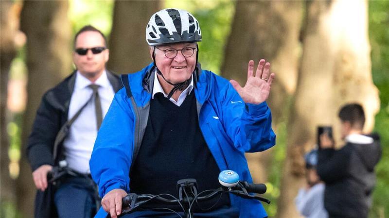 Bundespräsident unternahm bei seinem Besuch in Nordhorn auch eine kurze Radtour in die benachbarten Niederlande. (Archivfoto)