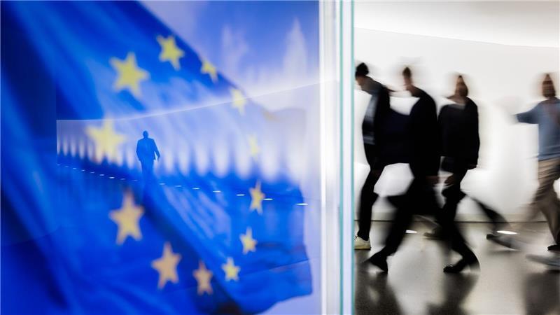 Bundestag tagt zum EU-Gipfel: Regierungserklärung und Streit um Spritpreise im Fokus