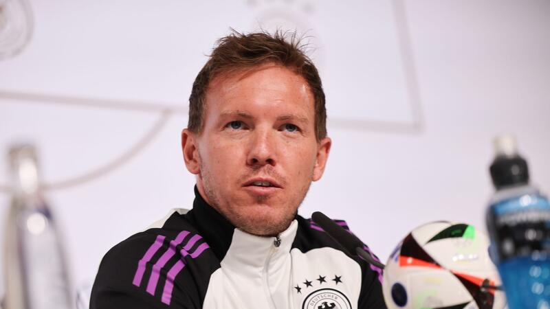 Bundestrainer Julian Nagelsmann bei einer Pressekonferenz.