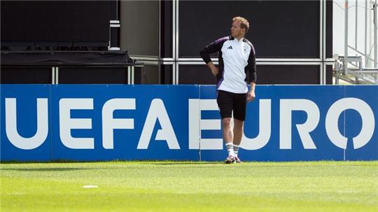 Bundestrainer Julian Nagelsmann beim Abschlusstraining in Herzogenaurach.