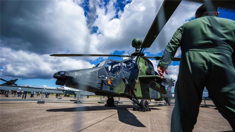Bundeswehr-Kampfhubschrauber vom Typ Tiger. In der zehnten und elften Kalenderwoche sind Kampfhubschrauber über Hessen unterwegs. (Archivbild)