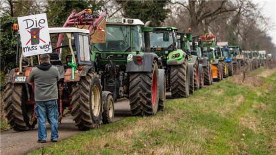 Bundesweit demonstrierten zu Beginn des vergangenen Jahres Landwirtinnen und Landwirte gegen die aktuelle Bundesregierung.