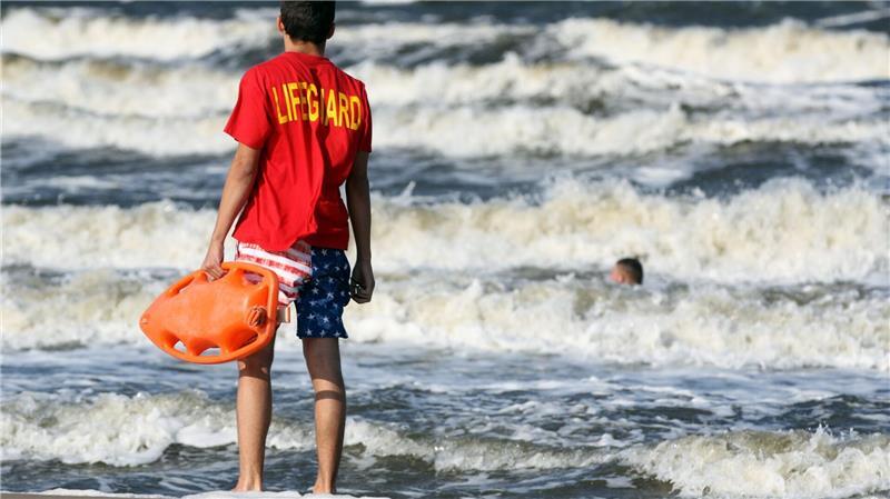 Bundesweit sind im vergangenen Jahr 393 Menschen bei Badeunfällen gestorben - 18 weniger als ein Jahr zuvor. (Symbolbild)
