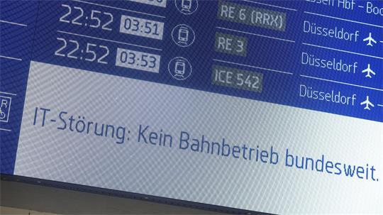 Bundesweit steht der Verkehr der Deutschen Bahn still.