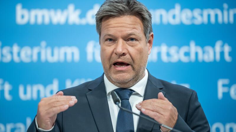 Bundeswirtschaftsminister Robert Habeck (Bündnis 90/Die Grünen) pocht auf eine schnelle Umstellung in puncto klimafreundliche Heizsysteme.